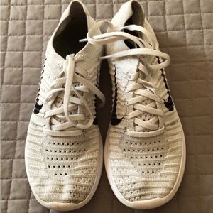 Nike Free RN Flyknit Sneakers
